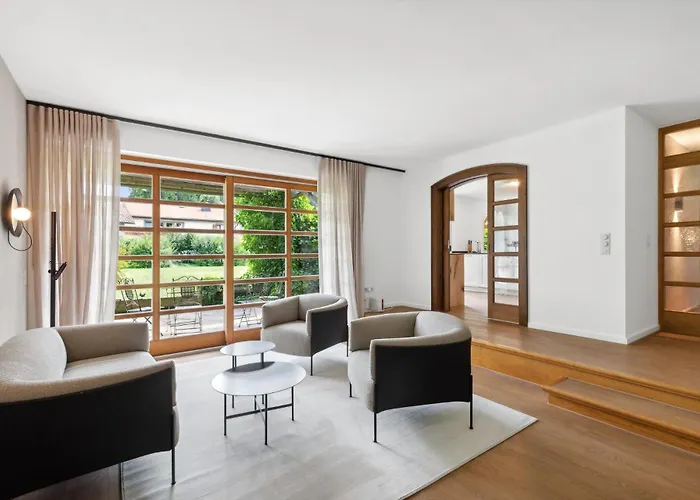 펜션 Luxus-villa Mit Indoorpool, Sauna & Offenem Kamin