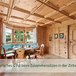 Luxus-villa Mit Indoorpool, Sauna & Offenem Kamin Hébergement de vacances *