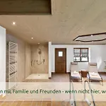 Hébergement de vacances Luxus-villa Mit Indoorpool, Sauna & Offenem Kamin Siegsdorf