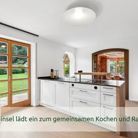 Luxus-villa Mit Indoorpool, Sauna & Offenem Kamin Siegsdorf
